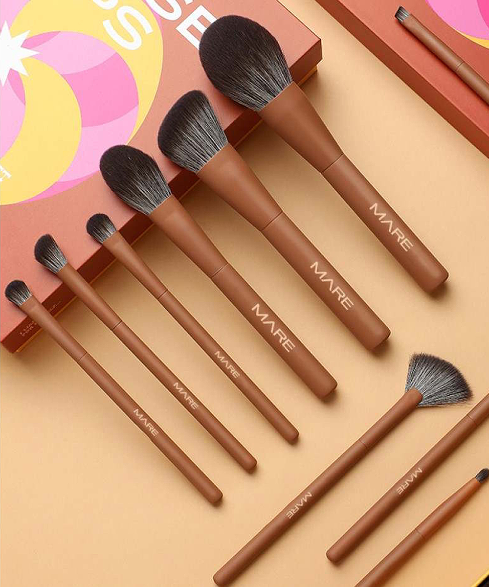 MARE Brushes Professional Makeup Brush Set 10 pcs Luxury High Quality Fluffy Soft Fiber Smooth Wooden Handles Silky Long Lasting Synthetic Hair Fiber Powder, Blusher, Angle Blush, Highlight, Nose Shadow, Big Eyeshadow, Medium Eyeshadow, Concealer, Eyebrow and Details Brush