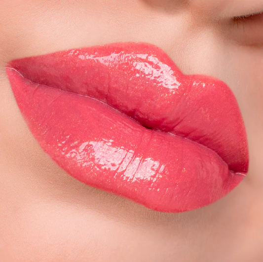 Light burgundy shimmer. Glossy Finish. Plant-Based. Vegan. Animal Cruelty-Free. Vitamin E Enriched - Moisturizing. Ultra-Lightweight - Non-Stick Formula. ella+mila Liquid Lipstick - My Crush