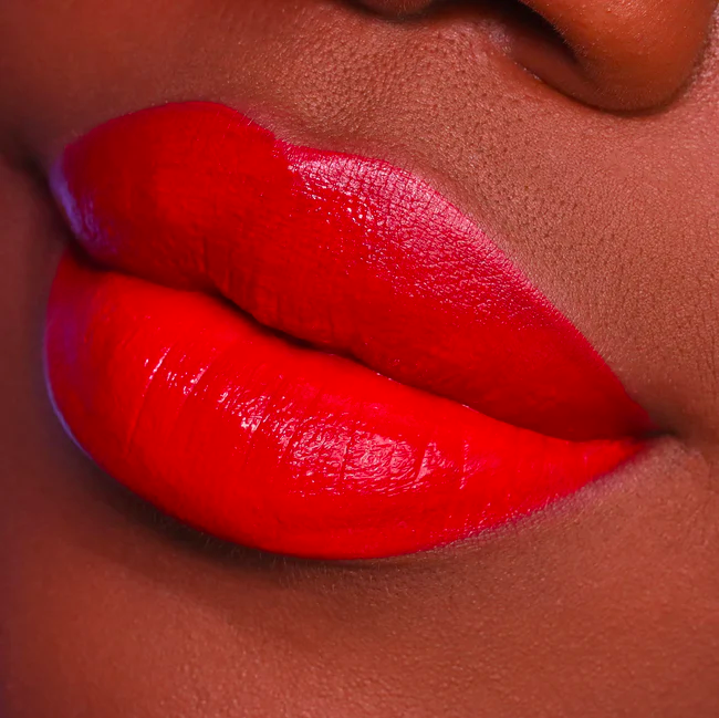 Classic Hollywood Red. Velvet Matte Finish. Plant-Based. Vegan. Animal Cruelty-Free. Vitamin E Enriched - Moisturizing. Ultra-Lightweight - Non-Stick Formula. ella+mila Liquid Lipstick - You Red My Mind