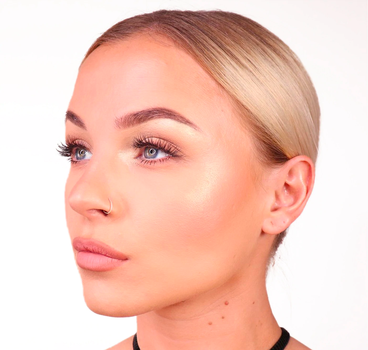 theBalm Cosmetics Let's Bolt Highlighter shimmer shadow illuminates skin ultra-soft gold radiance glittery shiny natural cheeks nose eyelids dazzling glow