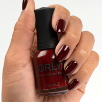 Searching for the ultimate deep red creme shade? Look no further, Persistent Memory is a richly pigmented formula perfect for the fall and winter months or as a year round staple for fans of a vampy manicure no matter the season. ORLY Surrealist Collection Fall 2022 Nail Lacquer - Persistent Memory #2000212 - 18 mL 0.6 oz